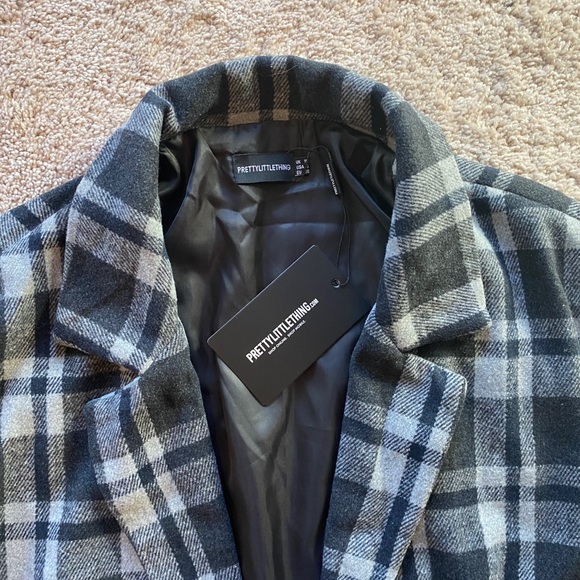 Plaid Black Coat - Picture 4 of 8